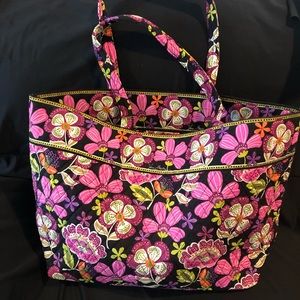 Vera Bradley Grand Tote!